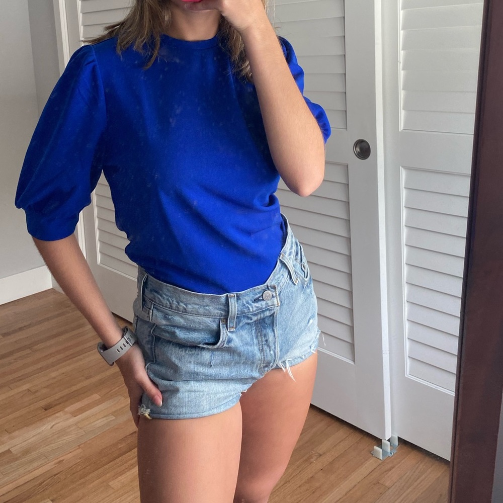 blue puff sleeve top